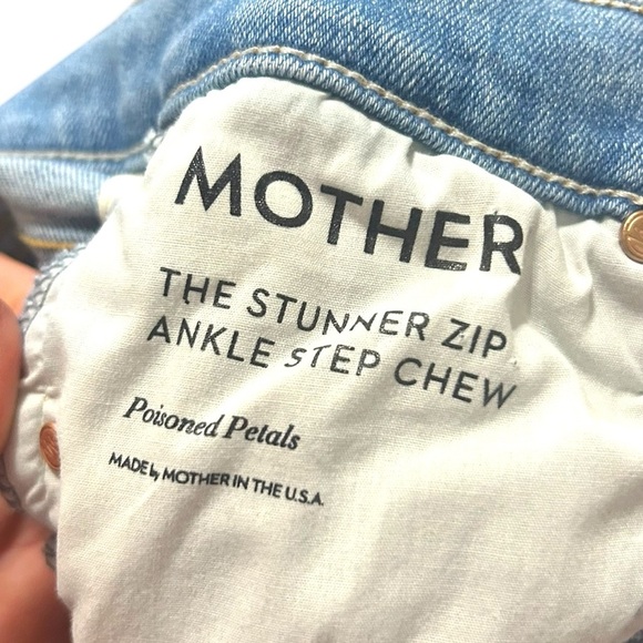 Mother The Stunner Zip Ankle Step Chew Jeans In Poisoned Petals Size 26 - Picture 13 of 15